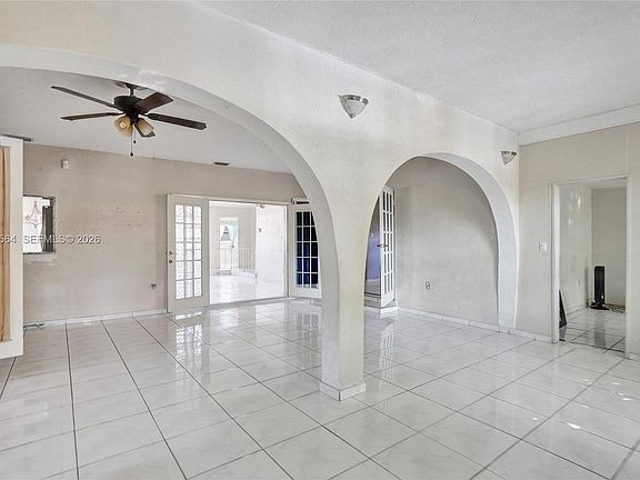 5th image of 4966 NW 39th St