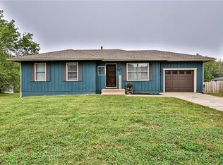 2004 Stacy Rd, Harrisonville, MO 64701