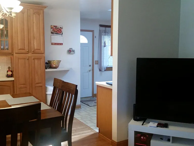 590 Clayton Ln — Photo 10