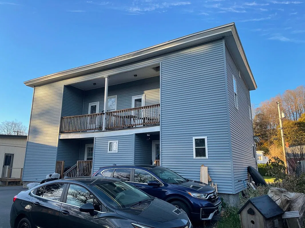 3 bed, 1.0 bath, 1250 sqft, $1,950 — Photo 3