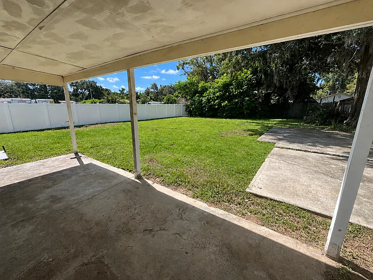 37312 Lock St — Photo 3