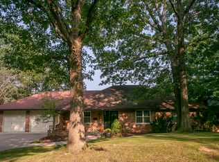 702 Hulen Dr, Columbia, MO 65203