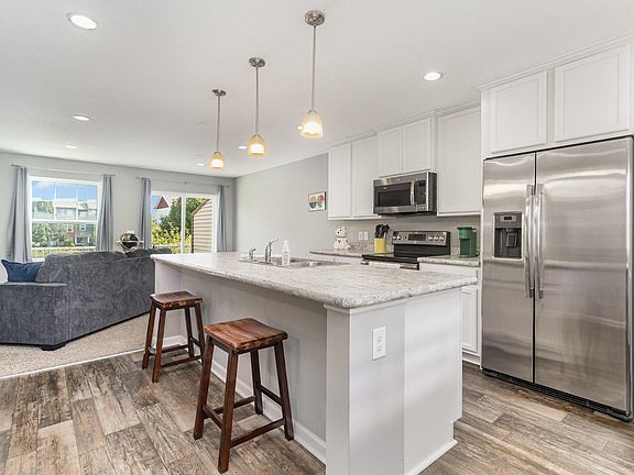 3rd image of 14623 Peridot St NW
