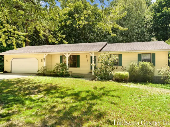 14504 Cameron Ct, Grand Haven, MI 49417