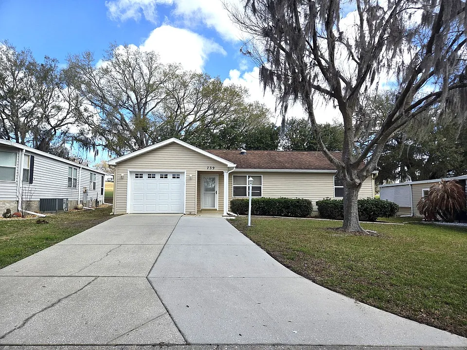 739 Heathrow Ave