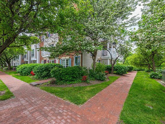 3rd image of 72 Cherry St #72