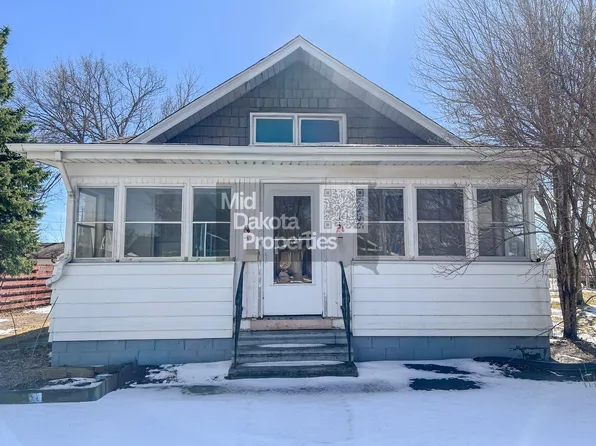 933 E 5th Ave, Mitchell, SD 57301