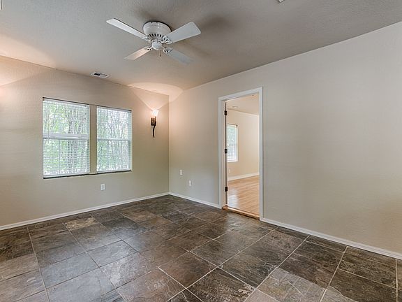 5th image of 702 N Lahoma Ave