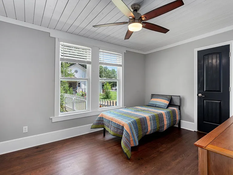 308 Alva St — Photo 18