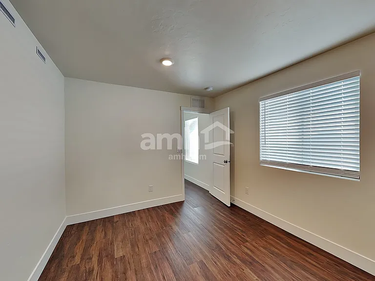 6634 Spriggel St — Photo 16