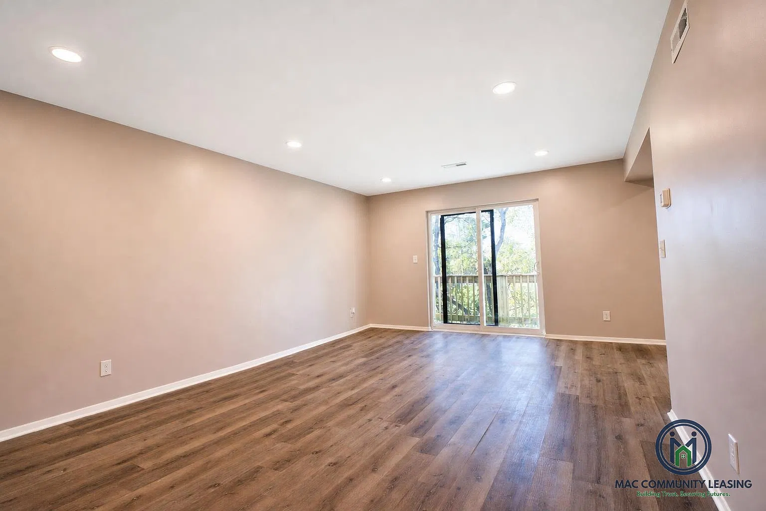2 bed, $1,695 — Photo 3