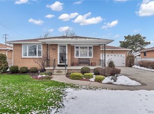 14 Gil Ln, Depew, NY 14043