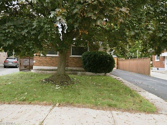 3rd image of 115 10th Ave