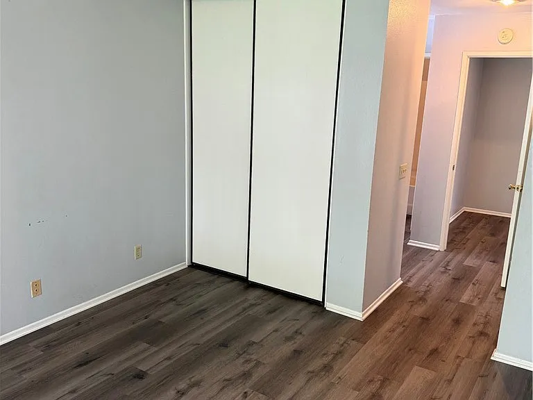 69 Stanford Ct — Photo 10