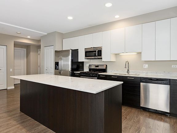 5th image of 3900 W Cortland St #1W