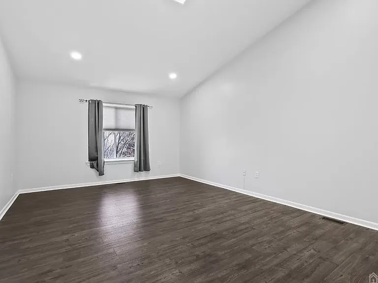 12 Donamar Ln — Photo 12