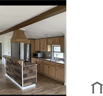 166 Napoleon St — Photo 10