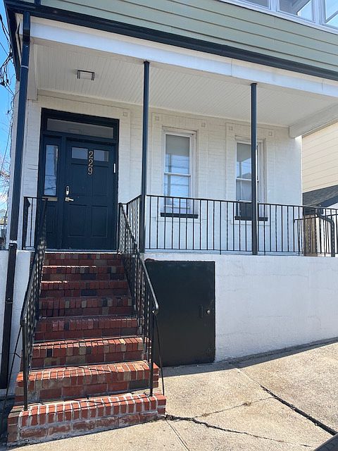 1st image of 229 Wellbrook Ave Floor 2