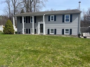 23 Lou Ann Blvd, West Milford, NJ 07480