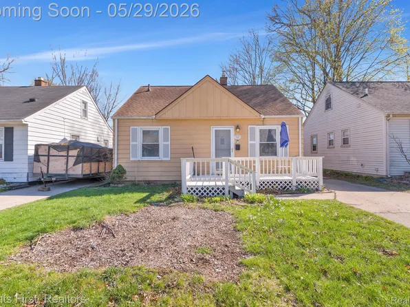 24047 Stanford St, Dearborn Heights, MI 48125