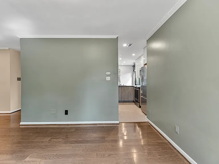 11120 Harbor Ct #1120 — Photo 13