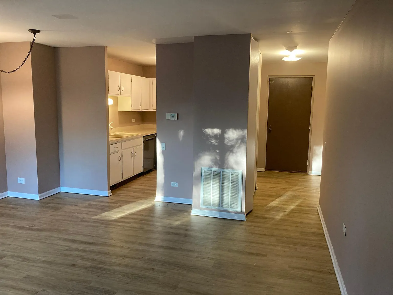 425 Walnut Creek Lane — Photo 2