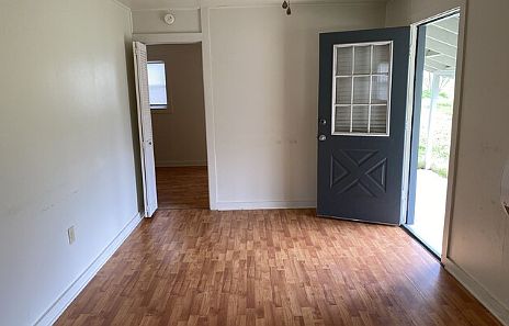 5th image of 2107 E Placid Dr