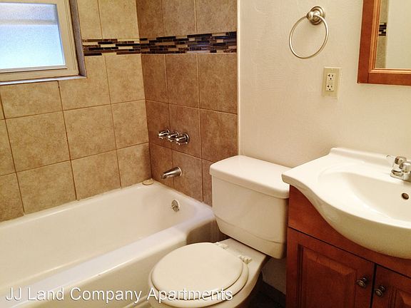 4th image of 305 N Negley Ave #11295582