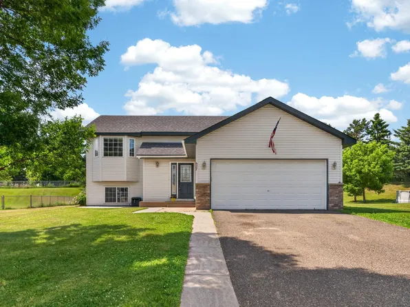 527 Jewell St, Mora, MN 55051