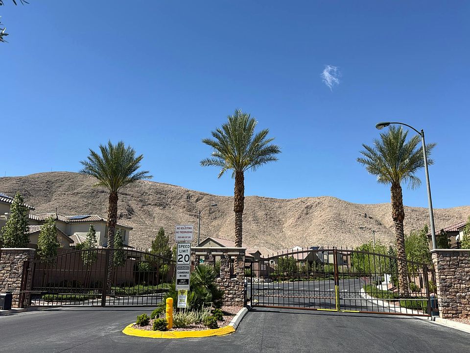 1st image of 3114 Molinos Dr
