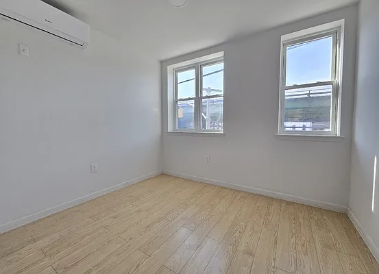 Rented by Kahana Real Estate LLC | media 10