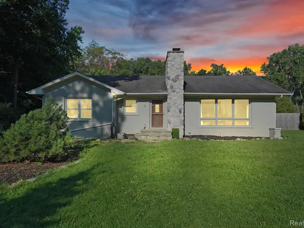 28011 Tyler St, Southfield, MI 48034