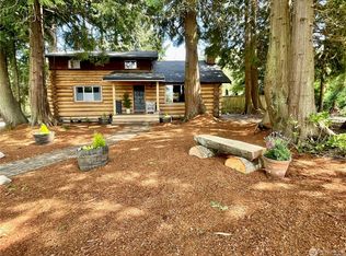 3255 S East Camano Dr, Camano Island, WA 98282