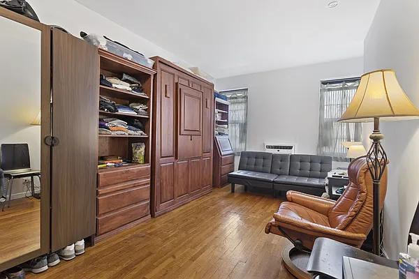 Sold by Compass | media 1