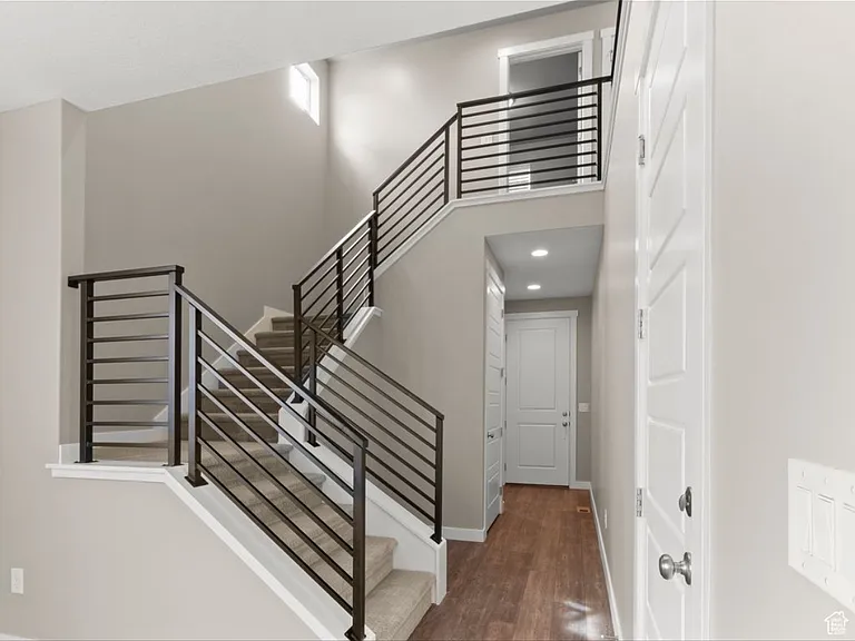 914 W Sandypark Ln — Photo 9