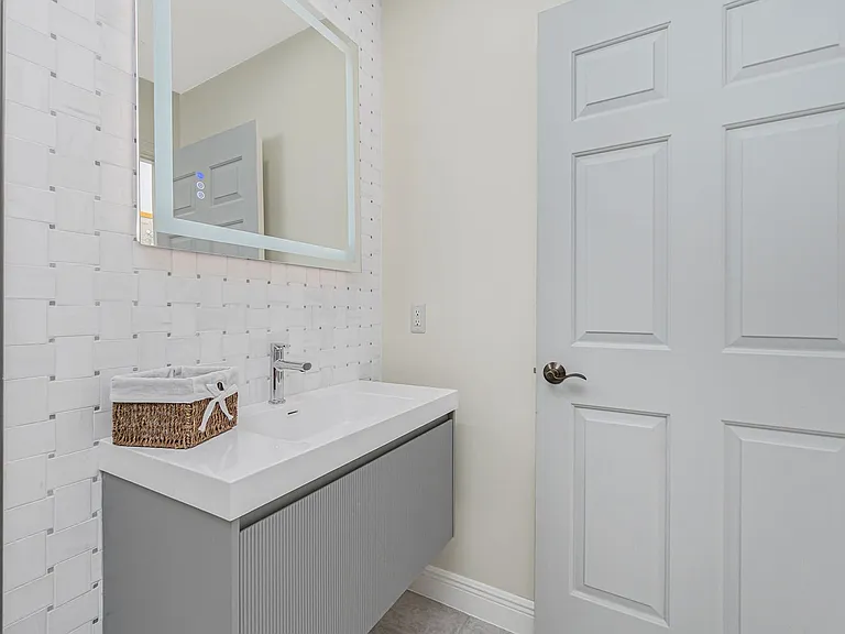 3313 Sunset Key Cir #701 — Photo 41