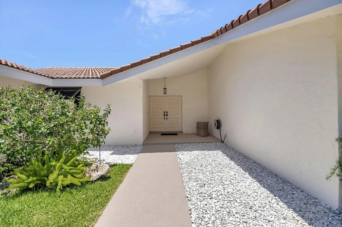 3 bed, 2234 sqft, $12,000 — Photo 4
