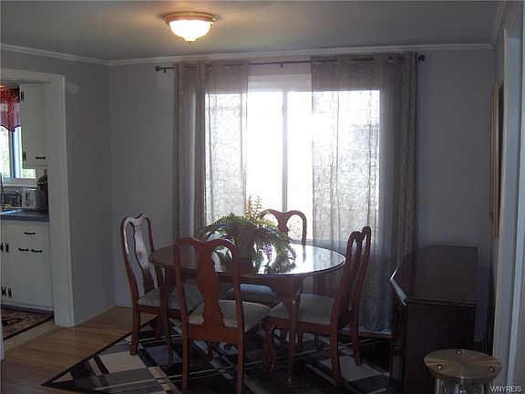4th image of 451 Darwin Dr
