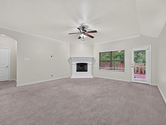 2nd image of 1966 De Berry Ln