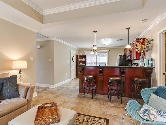 5th image of 143 Sagewood Dr