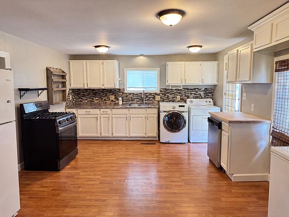 2nd image of 1446 E Whiteside Street