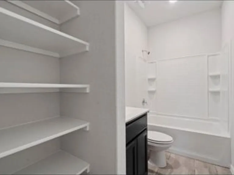 321 Youngblood Ln — Photo 8
