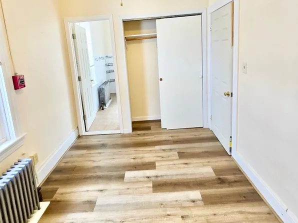 1336 Cranston St Floor 2, Cranston, RI 02920