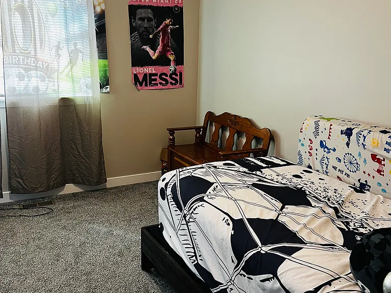 557 S Levi Ln — Photo 4