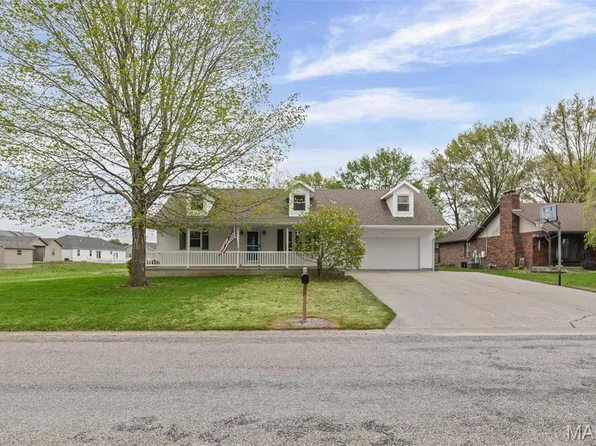 106 N 11th St, New Baden, IL 62265