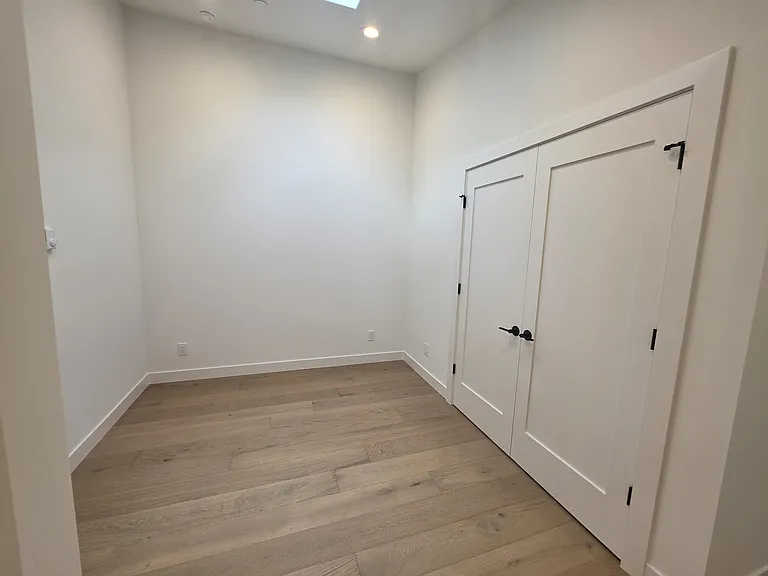 10007 Greenwood Ave N #F — Photo 6
