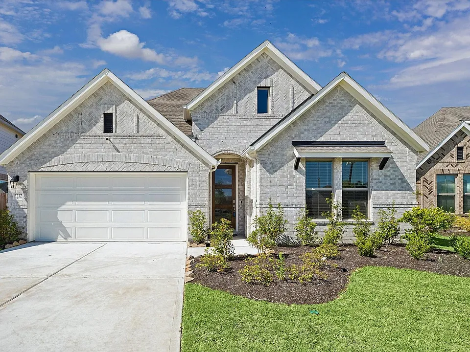 3212 Bright Maple Dr