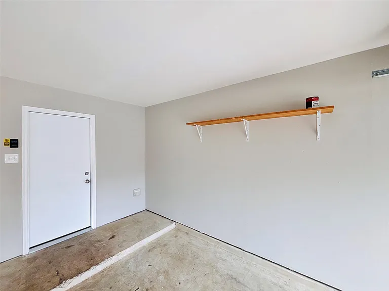 8134 Sanders Forest Ct — Photo 36
