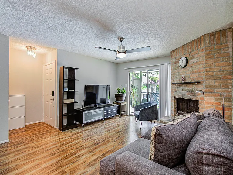 2800 Jeanetta St #2406 — Photo 3