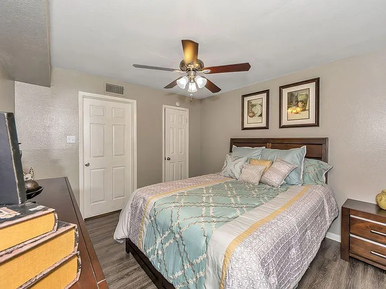 Pecan Ridge — Photo 18